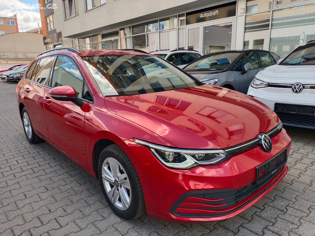 Volkswagen Golf 8 Variant 2.0 TDI 110kW DSG ACC